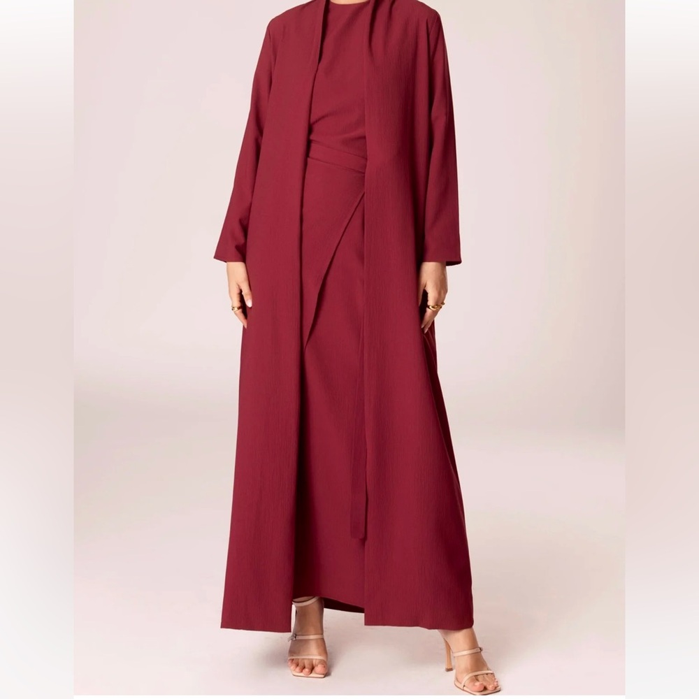 Three piece red set from veiled. Size XXL.